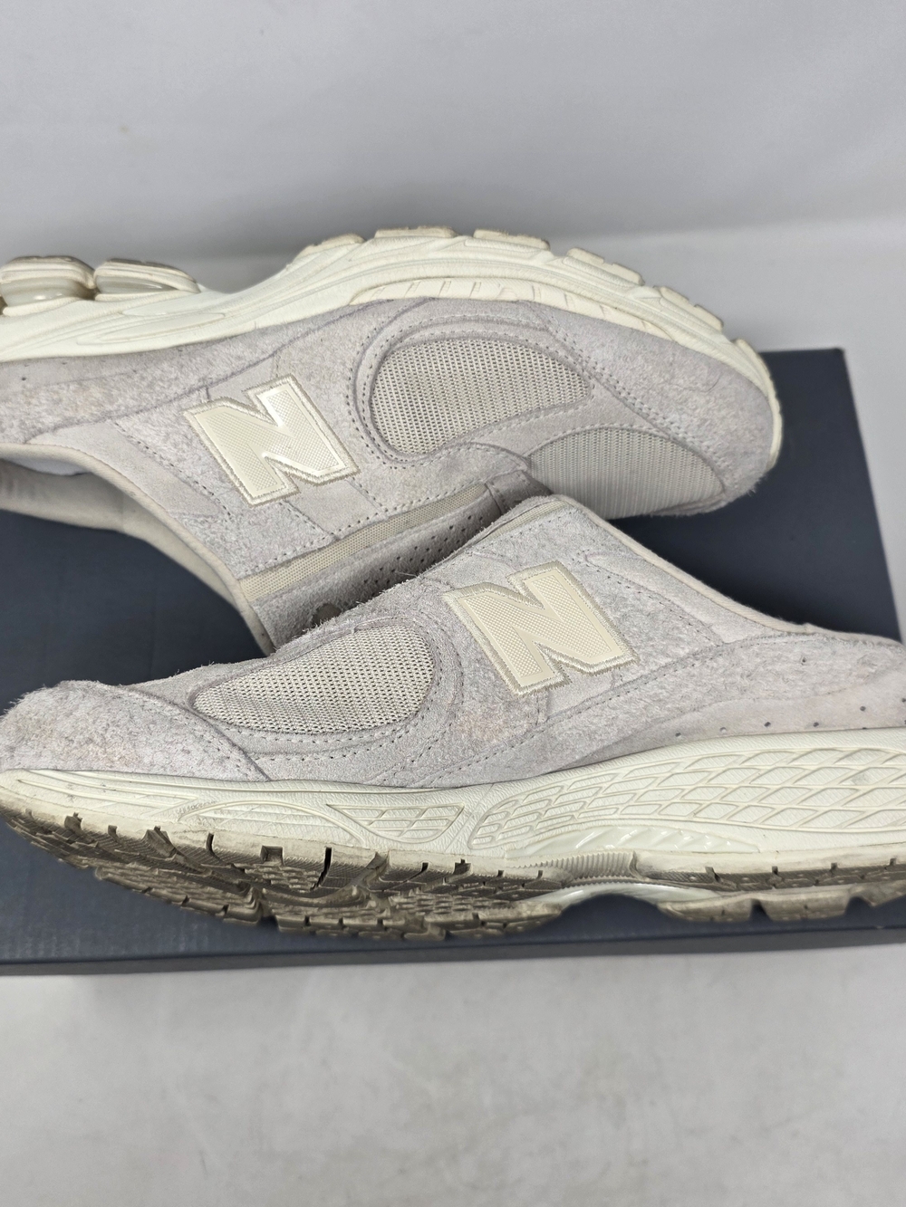 New Balance 2002R Mule Slip On Calm Taupe Men’s 10 M2002RMG 2022 Replacement Box